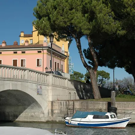 Hotell Vittorio Desenzano del Garda