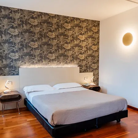 Hotell Vittorio Desenzano del Garda
