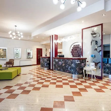 Vittorio Hotell Desenzano del Garda
