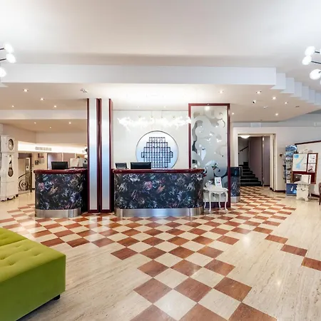 Hotell Vittorio Desenzano del Garda