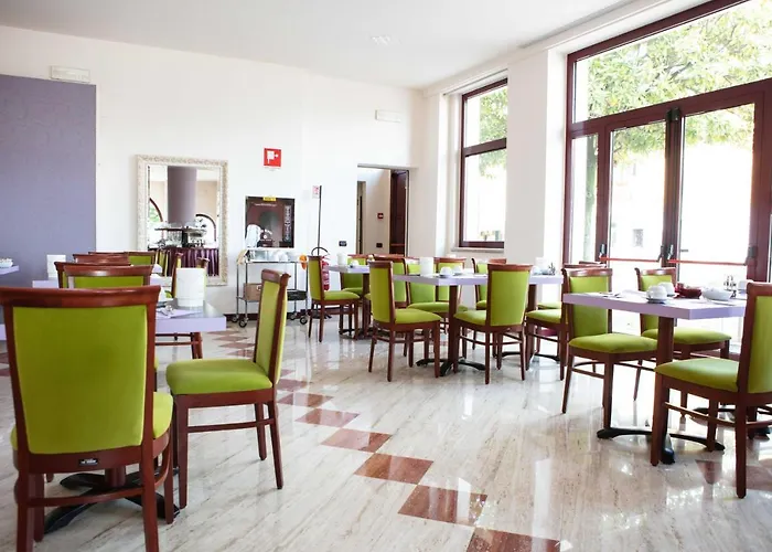 Vittorio Hotell 3*